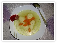 Pileća supa sa griz knedlama