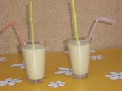Smoothie - banana, plazma, badem