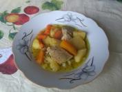 Dinstana junetina sa šargarepom i krompirom
