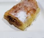 Pita sa jabukama i suvim grožđem