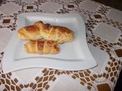 Kroasan kifle sa svinjskim salom