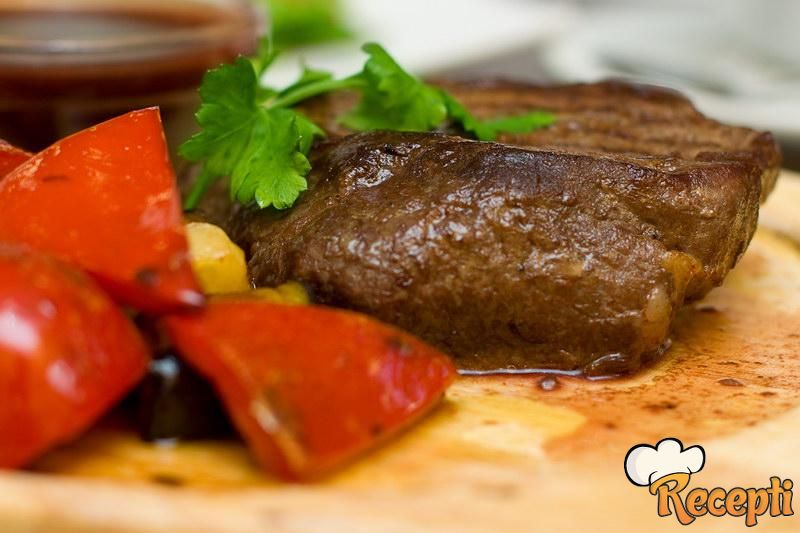 Teleće šnicle U Umaku Od Luka