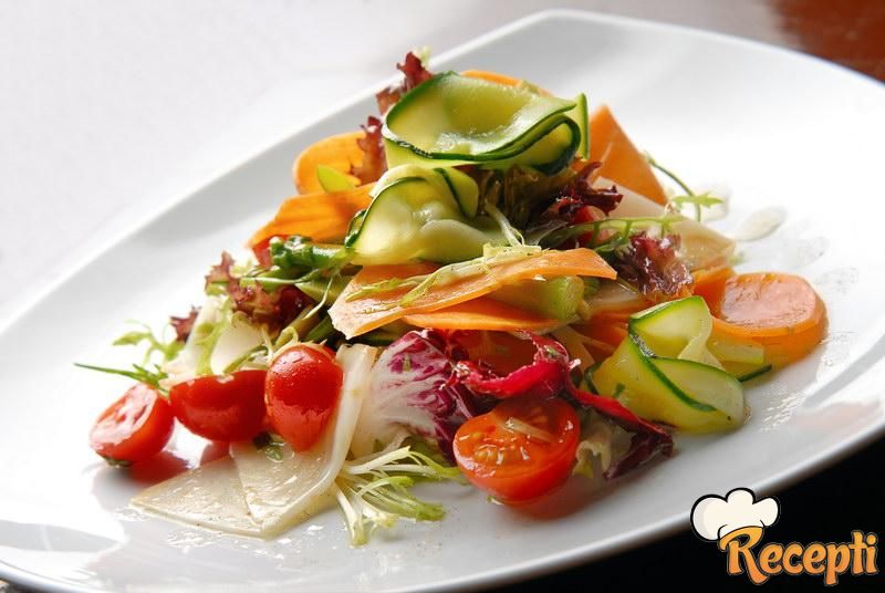 http://www.recepti.com/images/stories/kuvar/salate/02750-vitaminska-salata_zoom.jpg
