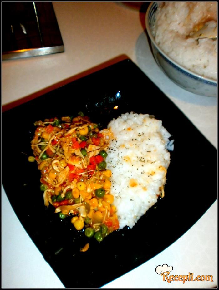Piletina sa povrćem i rižom
