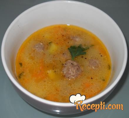 Frikadelu zupa (latvijska supa sa mesnim okruglicama)