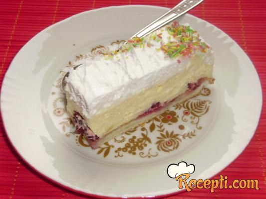 Krem torta sa višnjama