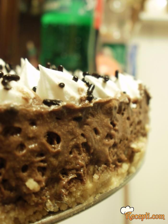 Čokoladna mousse torta