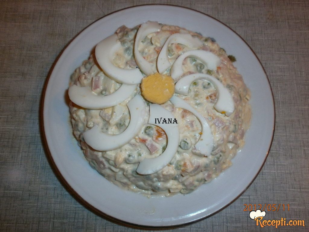 Ruska salata (8)