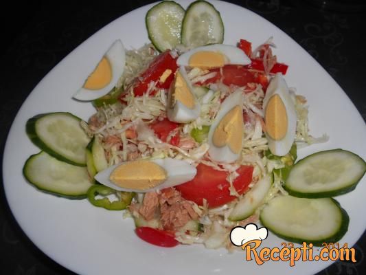 Kupus salata sa tunom