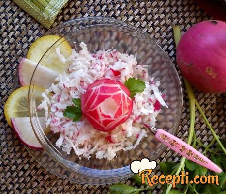 Salata od roze rotkve