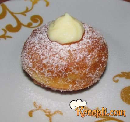 Bomboloni alla crema