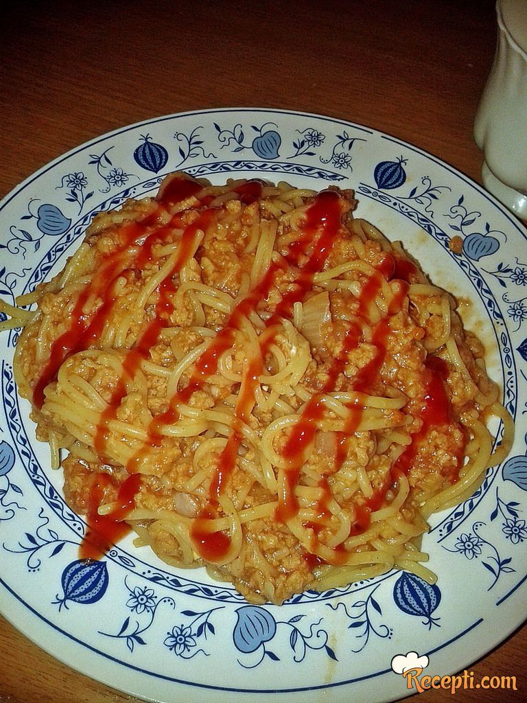 Špagete sa sojinim ljuspicama