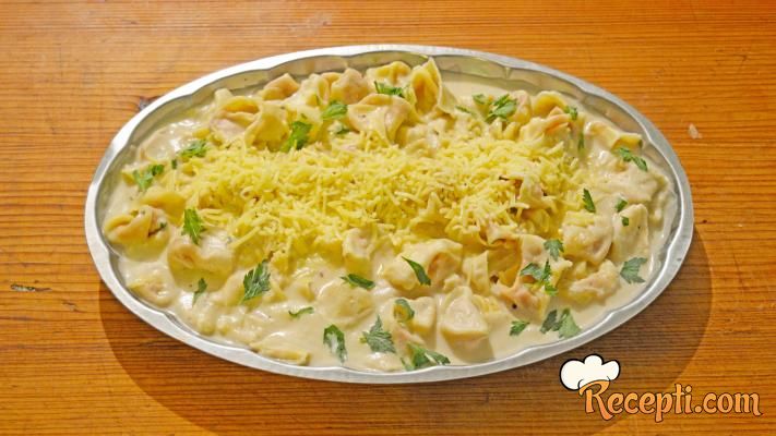 Tortellini sa mortadelom u sosu od celera