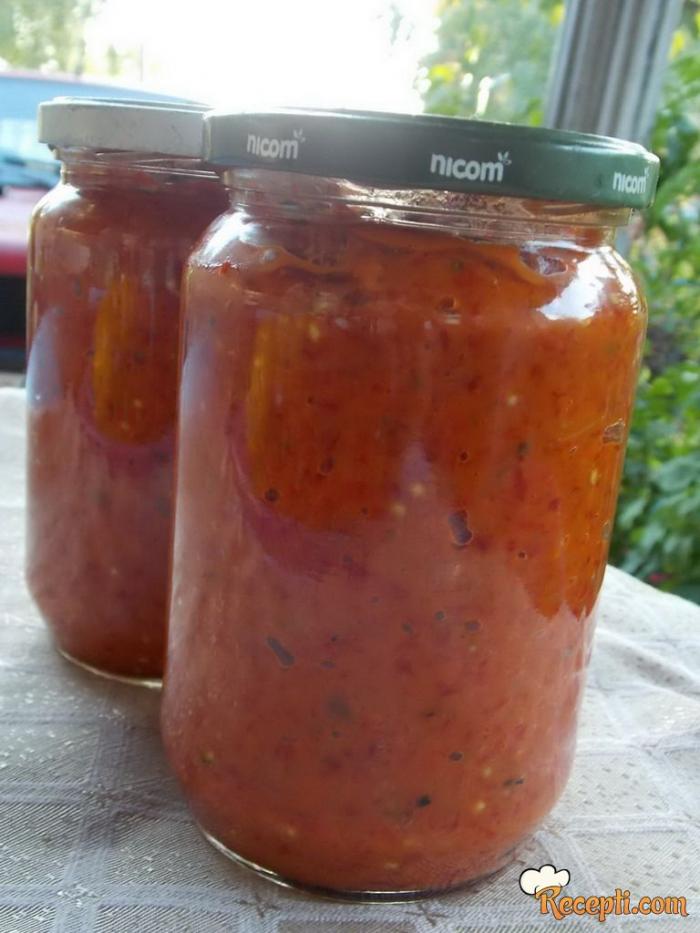 Ajvar od paprika i plavog patlidžana pečenih u rerni - Recepti.com