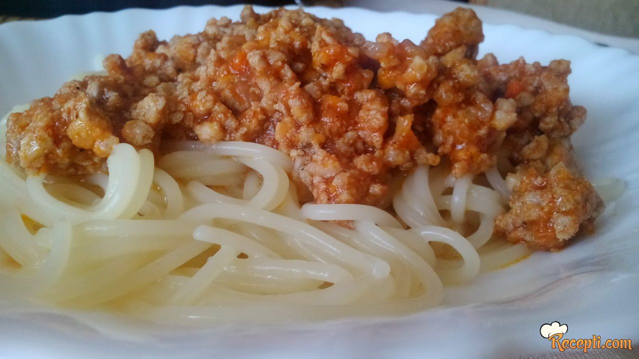 Špagete bolognese (2)
