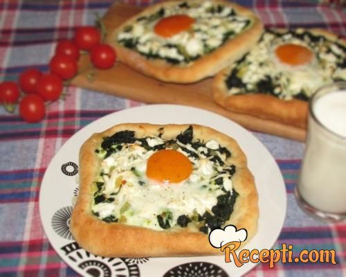 Yumurtalı Otlu Pide