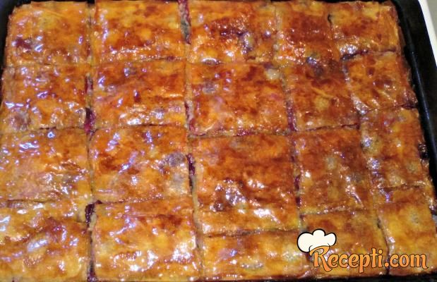 Baklava sa višnjama (11)