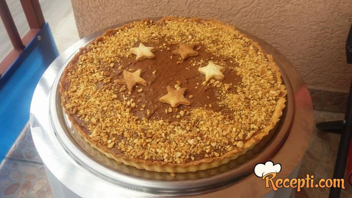 Čokoladni tart sa kikirikijem