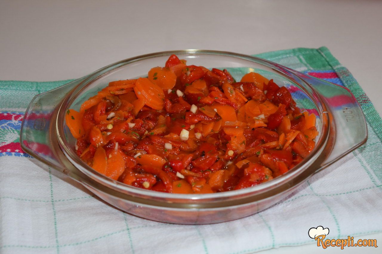 Šargarepa i pečena crvena paprika
