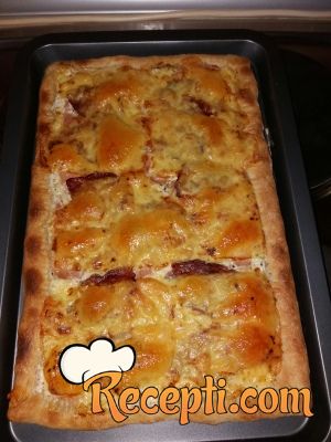 Pizza sa vrhnjem za kuhanje