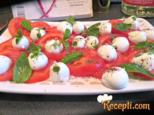 Salata Caprese