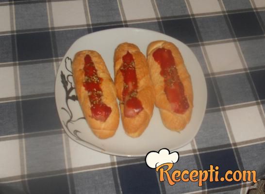 Pikantni hot dog