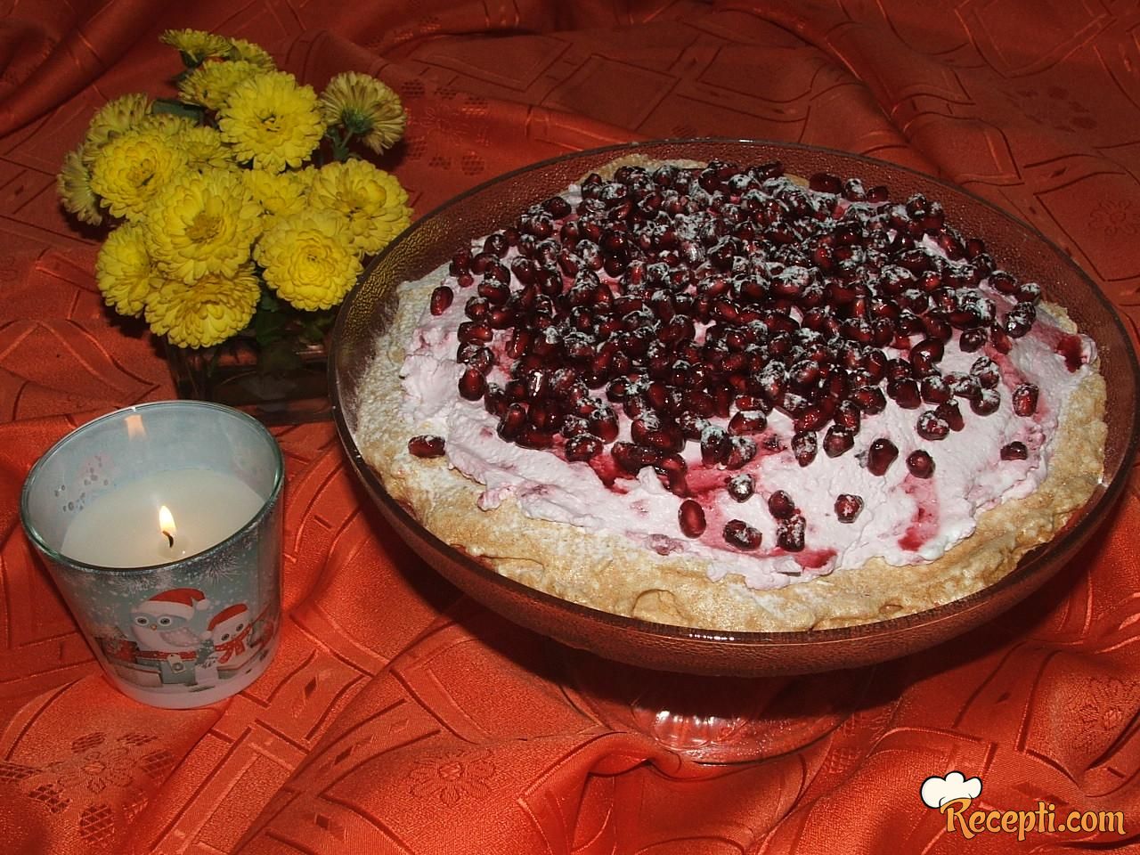 Merinque torta sa šumskim voćem i narom