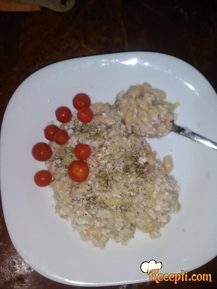 Salata od pasulja sa prazilukom