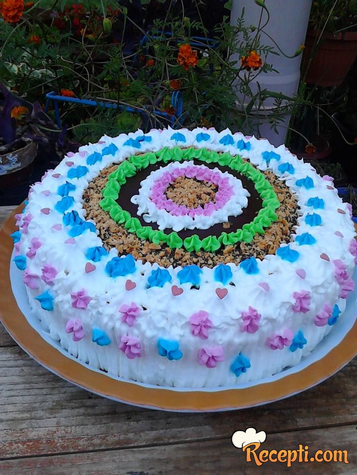 Lešnik torta (19)