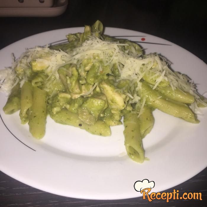 Pileca-Brokoli pasta