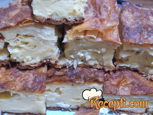 Gibanica sa feta sirom