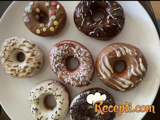 Donuts sa čokoladom