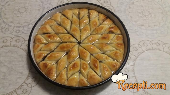 Baklava sa makom od domaćih kora