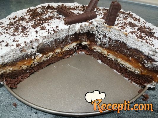 Čokoladna torta sa ukusom kajsija