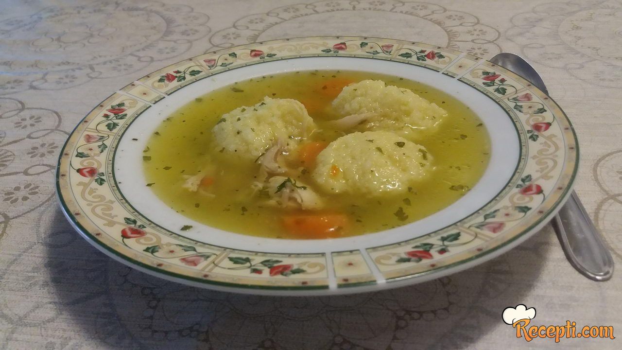 Pileća supa sa knedlama