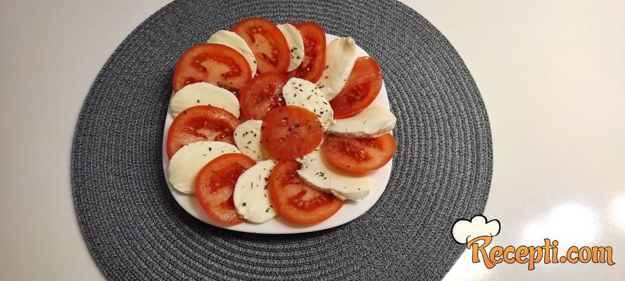 Caprese salata