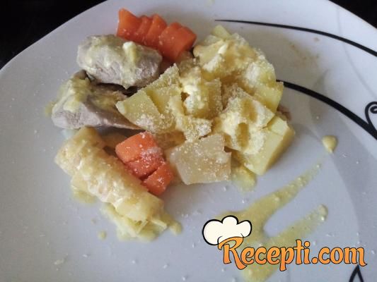 Kuvana teletina sa povrćem i žuti sos
