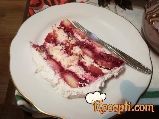 Voćna torta (višnje i piškote)