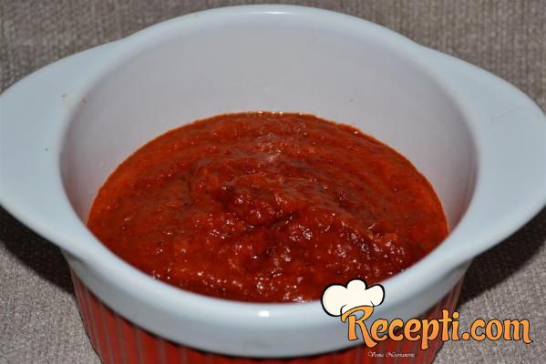 Umak od crvenih mesnatih paprika