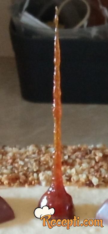 Karamelisan lešnik