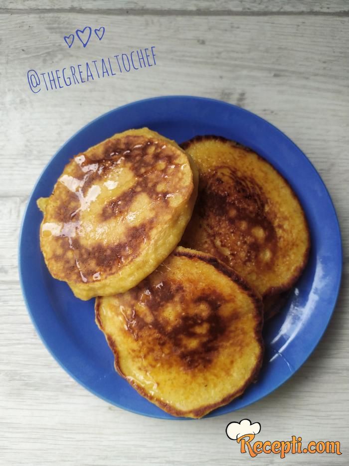 Apple & peanuts pancake