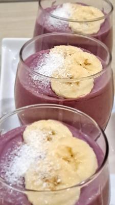 Smoothie - kupina, kokos, banana