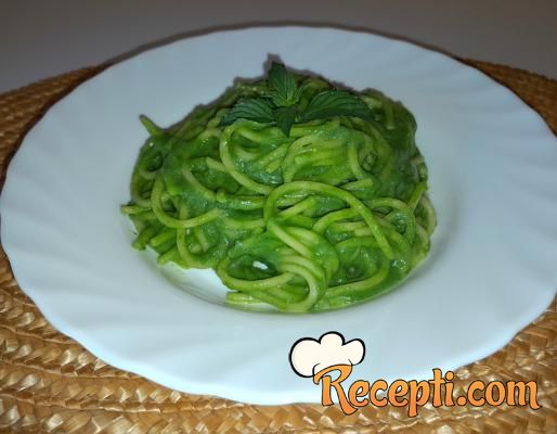 Green pasta