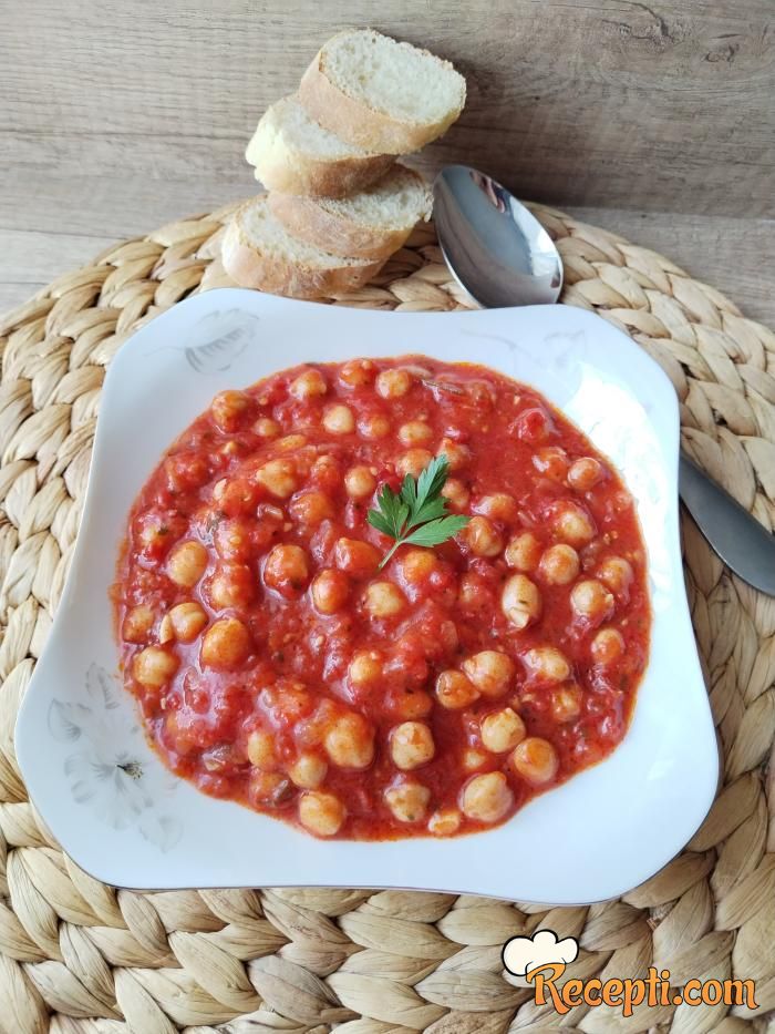 Leblebije u paradajz sosu