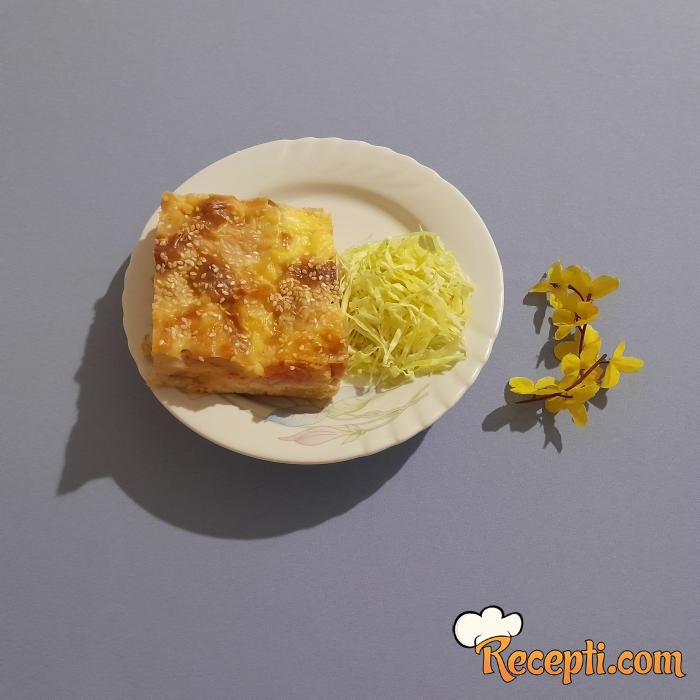 Pita od starog hleba sa šunkom i jogurtom