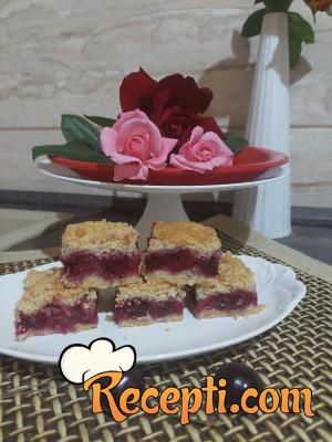 Bakina pita sa višnjama