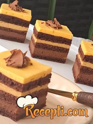 Trobojne kremaste kocke