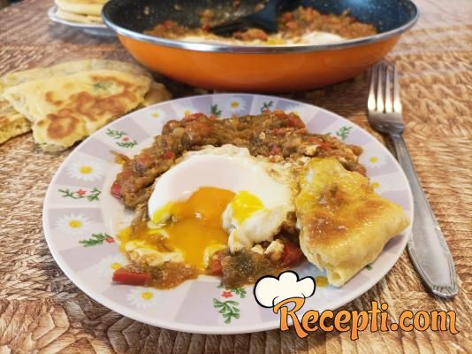 Plavi patlidžan sa jajima