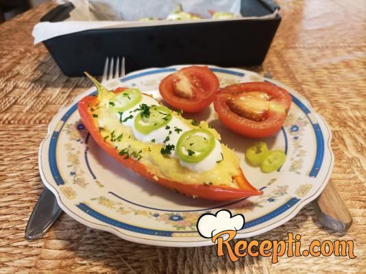 Zapečena paprika sa sirom