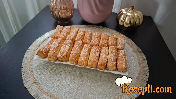 Susam štapići sa sirom bez laktoze